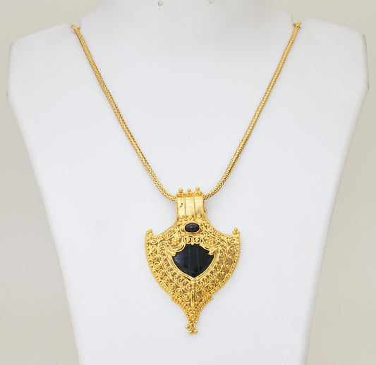 Green Royal Designer Palakka Locket with Chain - Y021274