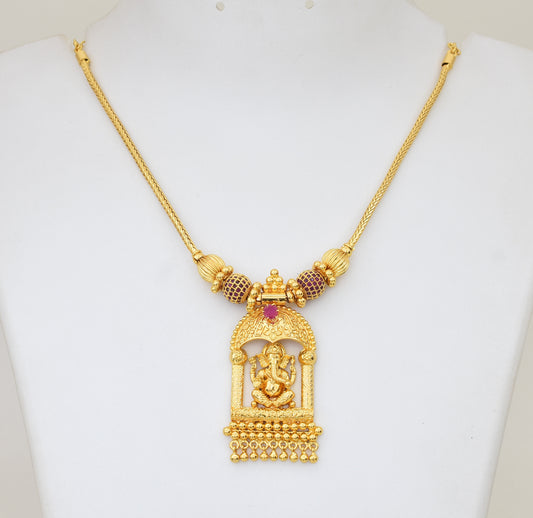 Magenta Ganesh Grand Pendant with Chain - Y021307