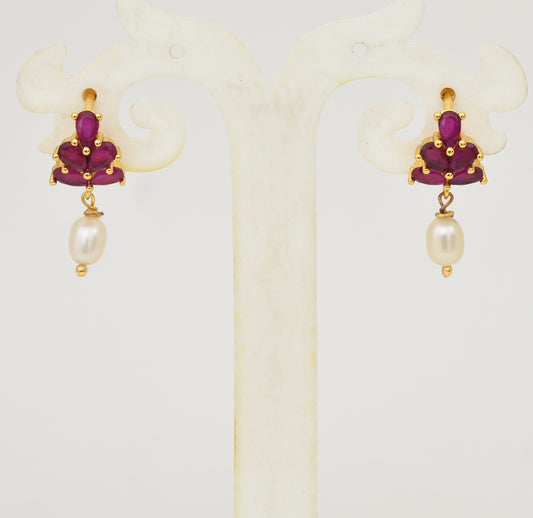 Magenta Lilium Hoop Earring - Y031327