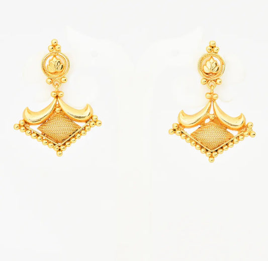 Lyla Dangler - V04498