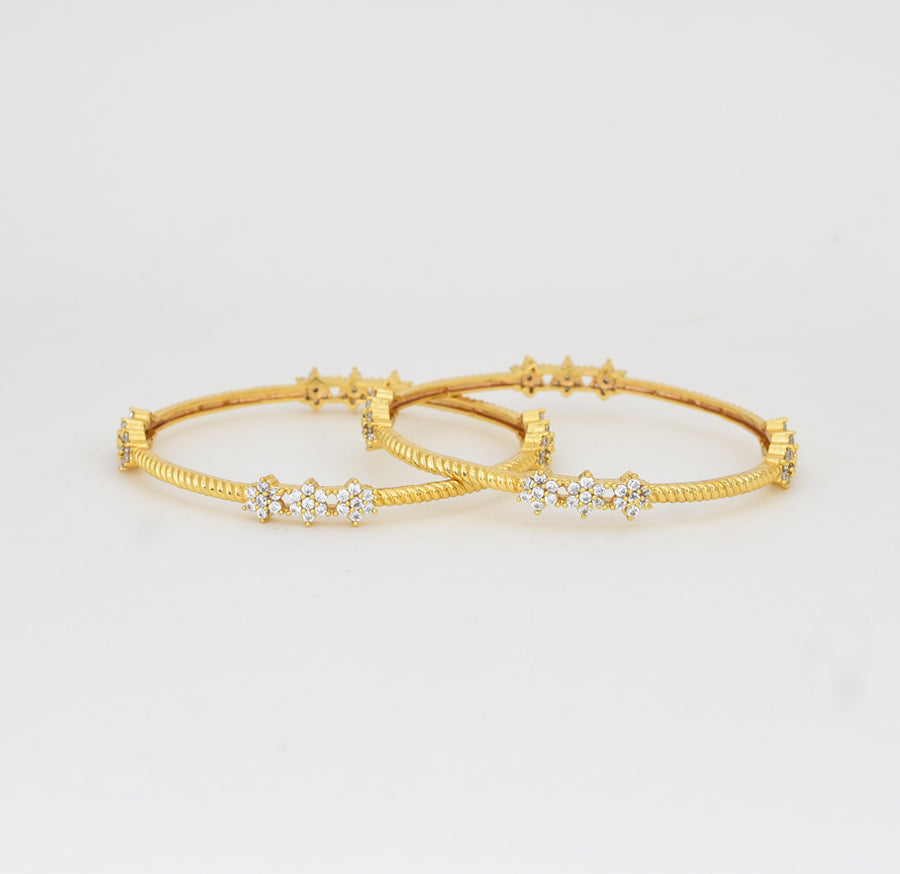 White Neeja Two Bangles - Y021293