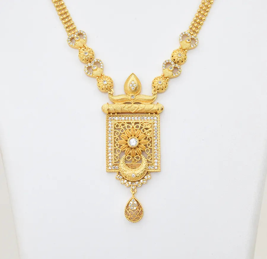 White Gathika Nimah Short Necklace - X051187