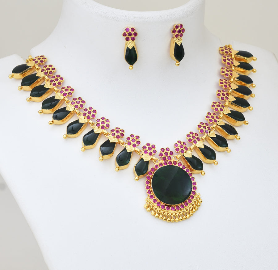 Signature Green 20 Nagapadam Floral Necklace with Stud - Y021270