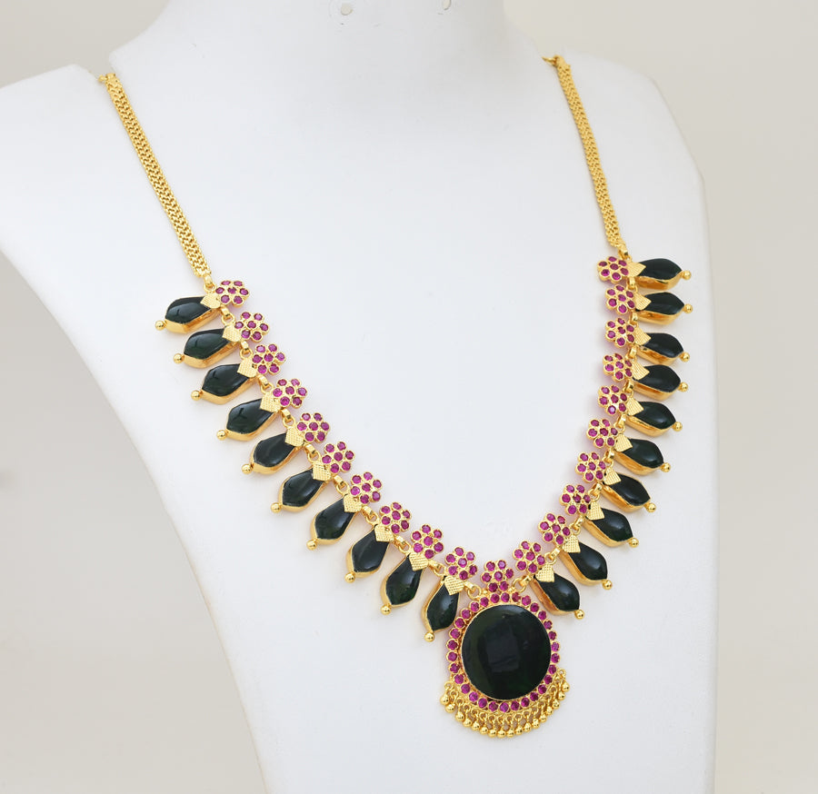 Signature Green 20 Nagapadam Floral Necklace with Stud - Y021270