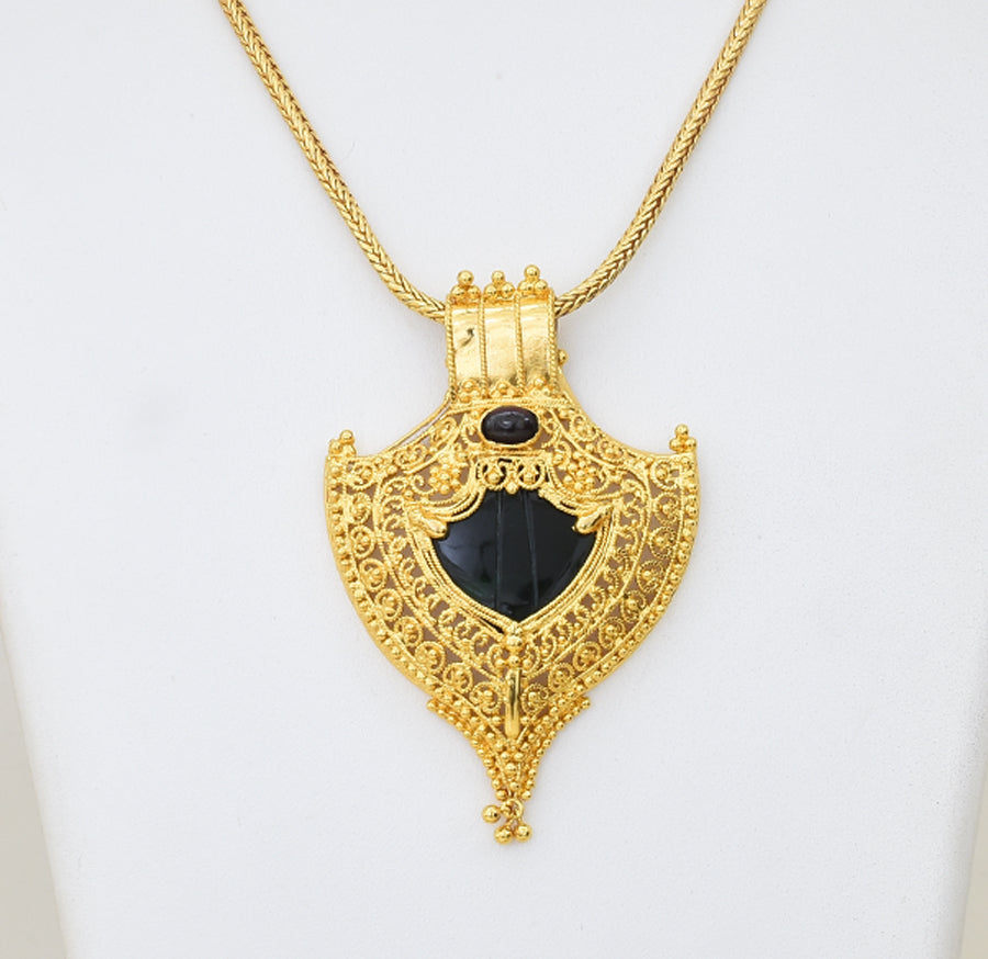 Green Royal Designer Palakka Locket with Chain - Y021274