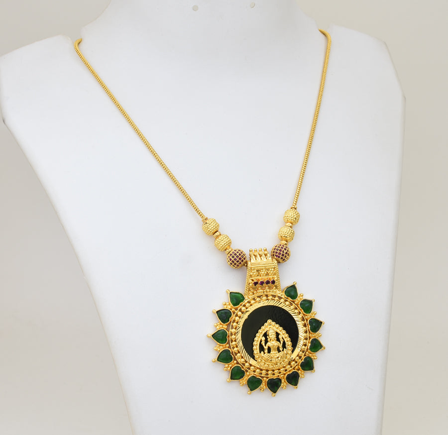 Green Petal Palakka Lakshmy Locket with Chain - Y021312