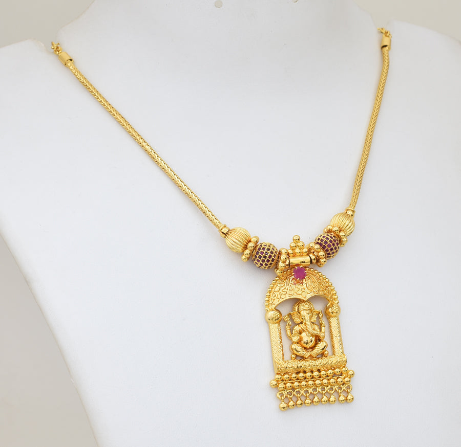 Magenta Ganesh Grand Pendant with Chain - Y021307