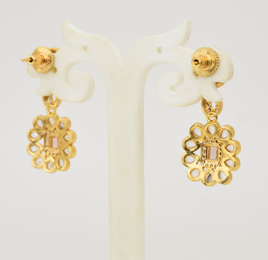 White Light Pink Blome Necklace with Dangler - Y021302