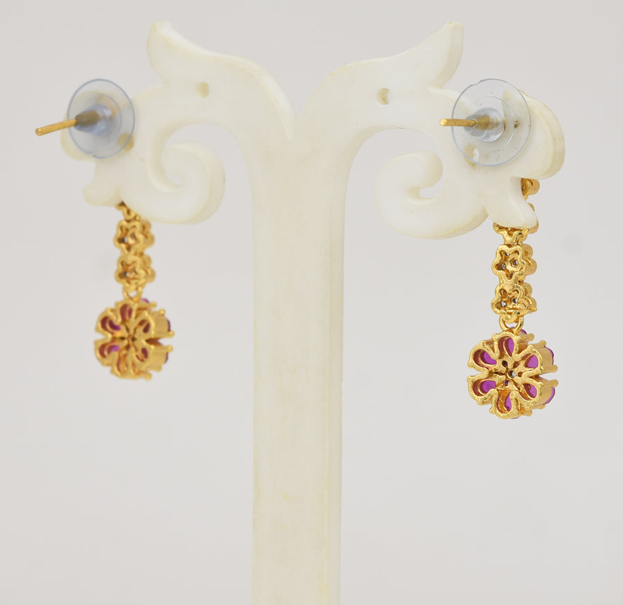 White Magenta Wondrous Layer Necklace with Dangler - Y041360