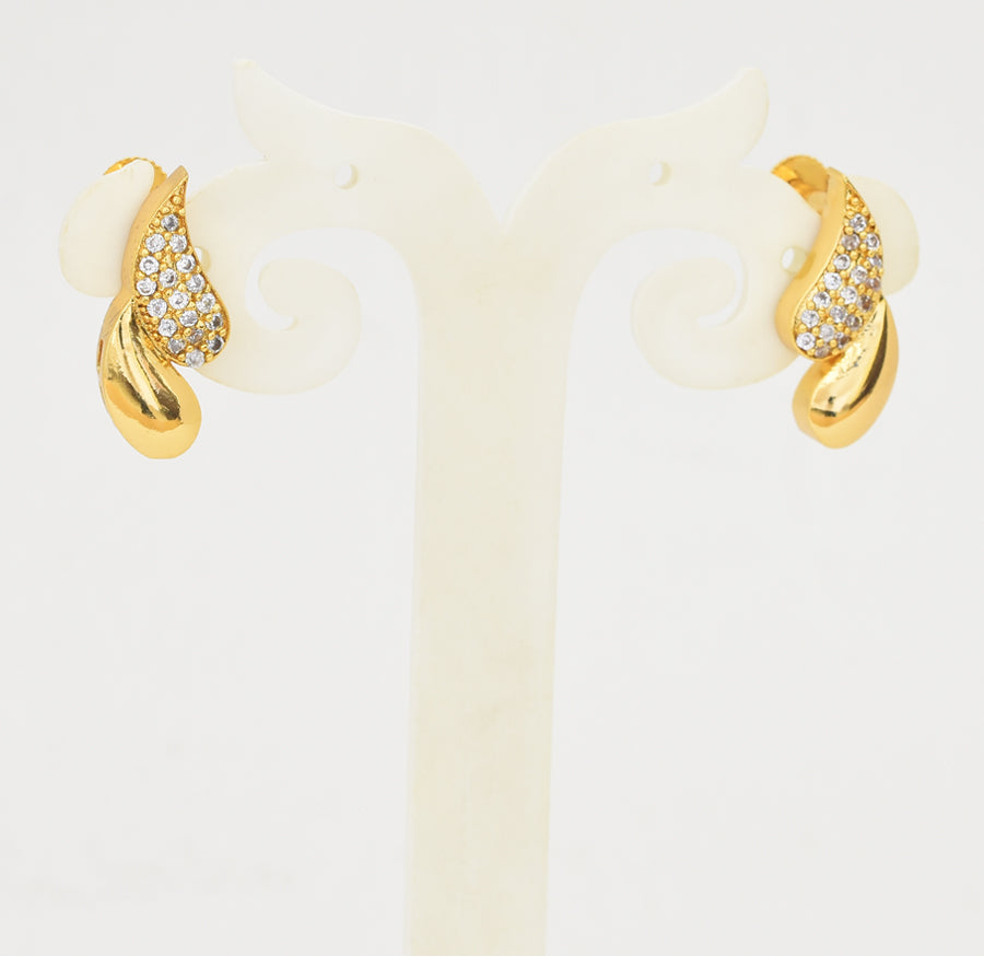 White Zoey Stud - W11961