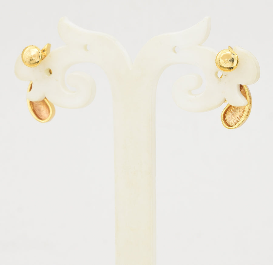White Zoey Stud - W11961