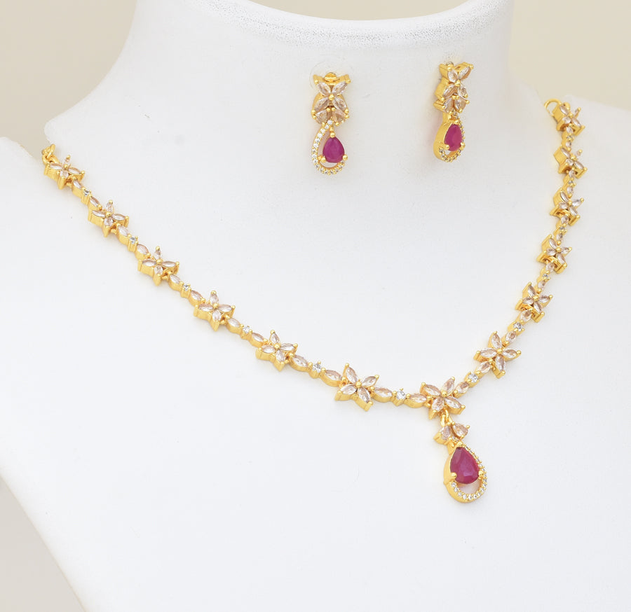 White Magenta Estrella Necklace with Dangler - Y101386