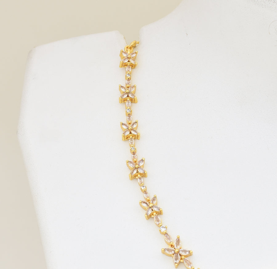 White Magenta Estrella Necklace with Dangler - Y101386