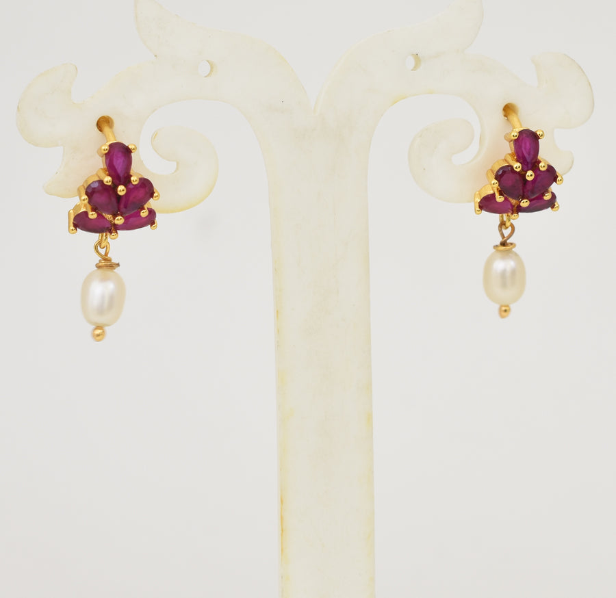 Magenta Lilium Hoop Earring - Y031327