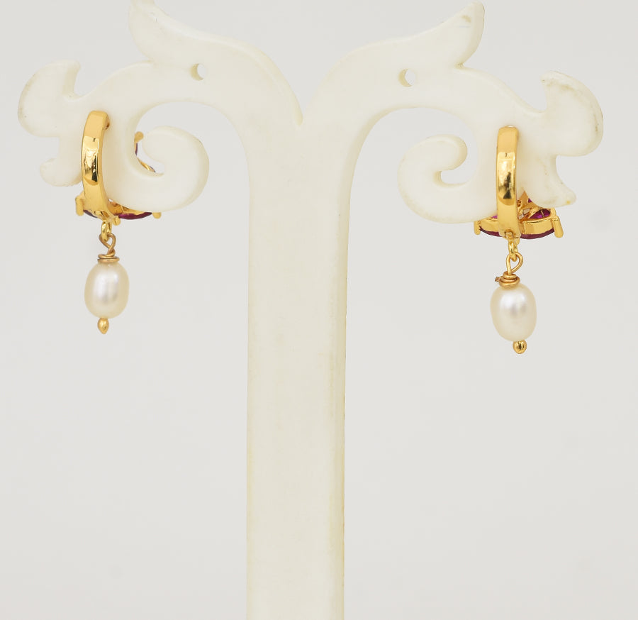 Magenta Lilium Hoop Earring - Y031327