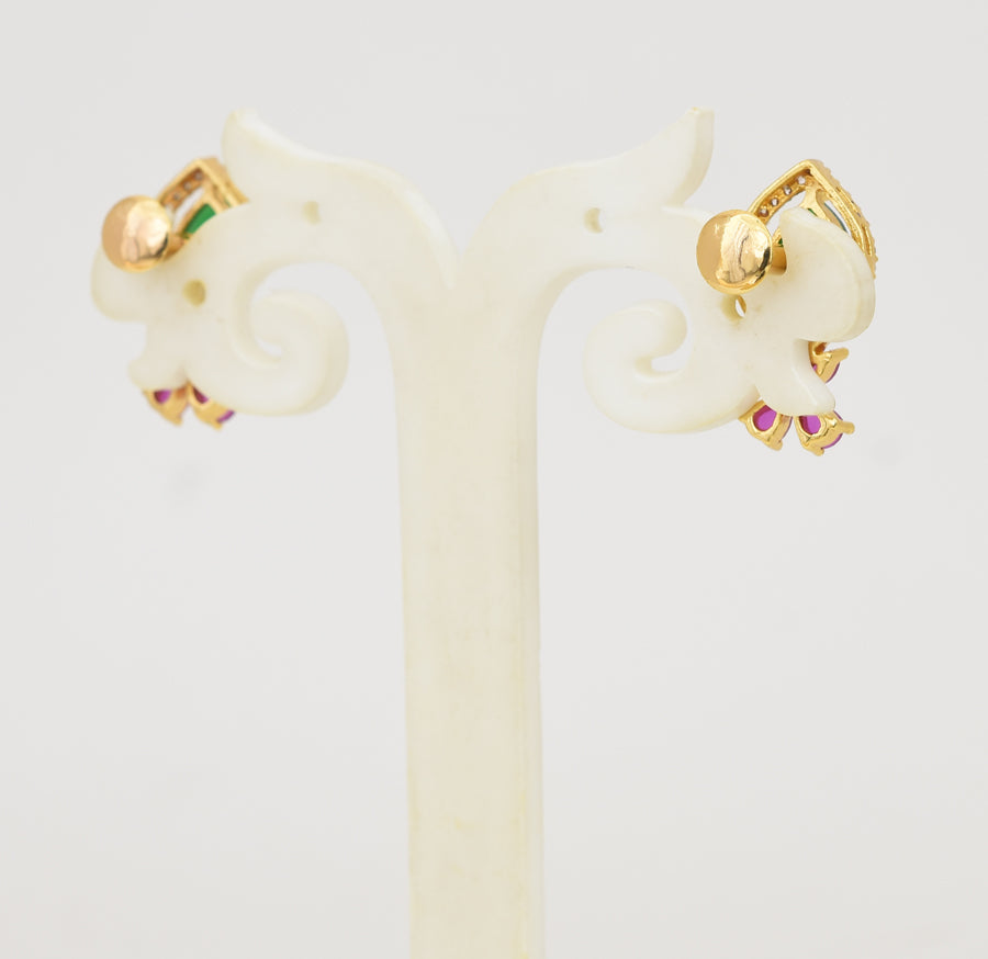 White Magenta Green Cygnet Stud - Y041332