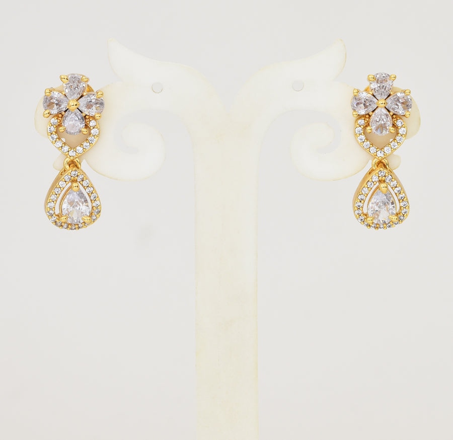 White Imelda Dangler - Y041351