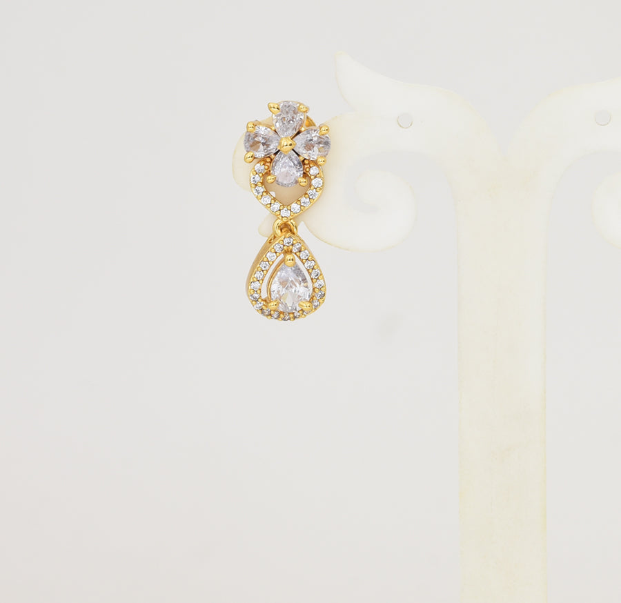 White Imelda Dangler - Y041351