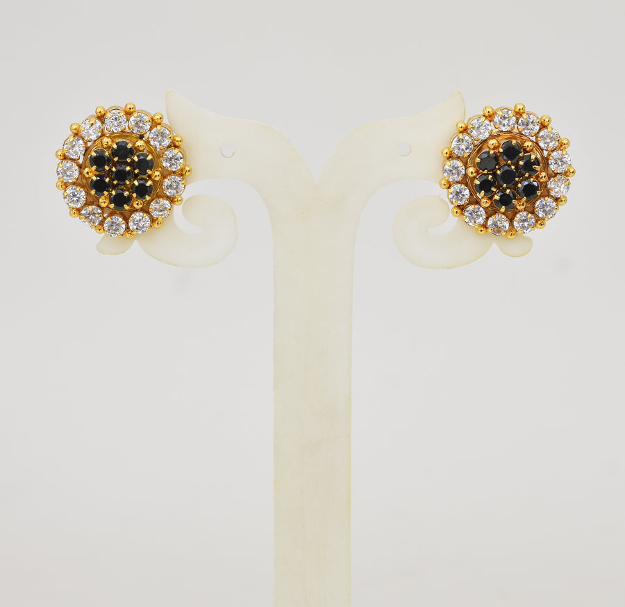 White Black Zaha Stud - Y041330