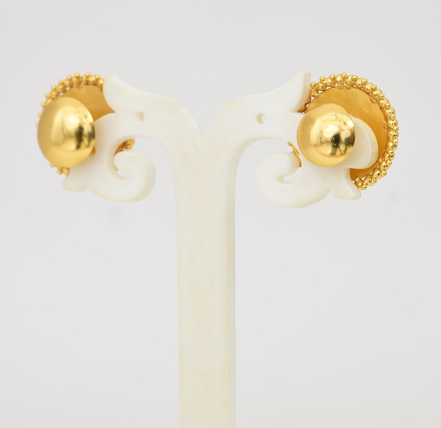 Magenta Lakshmy Royal Round Stud - Y041329