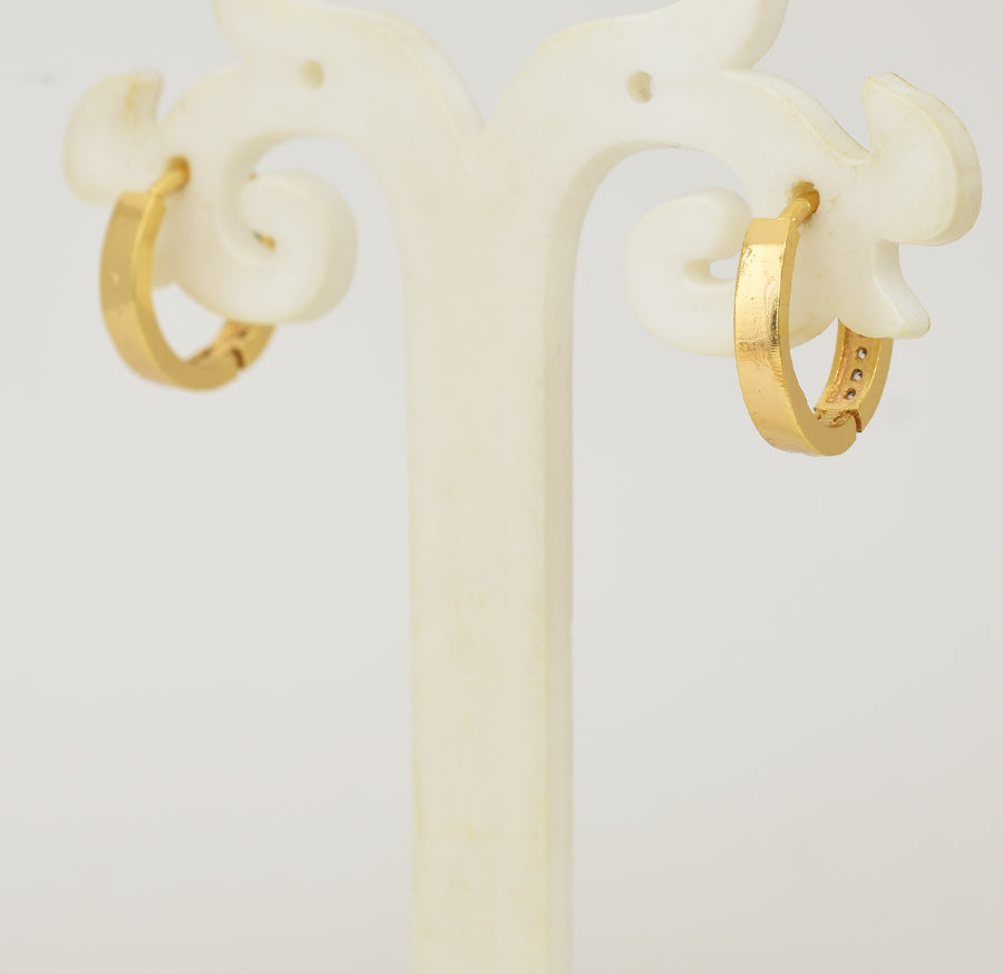 White Single Radiant Hoop Earrings - Y101400