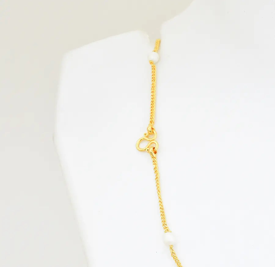 Medium Pearl Curb Link Chain 15 Inches - W06843