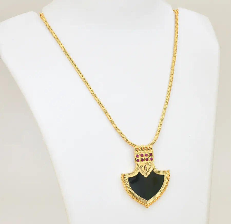 Green Big Palakka Locket With Chain - W09892