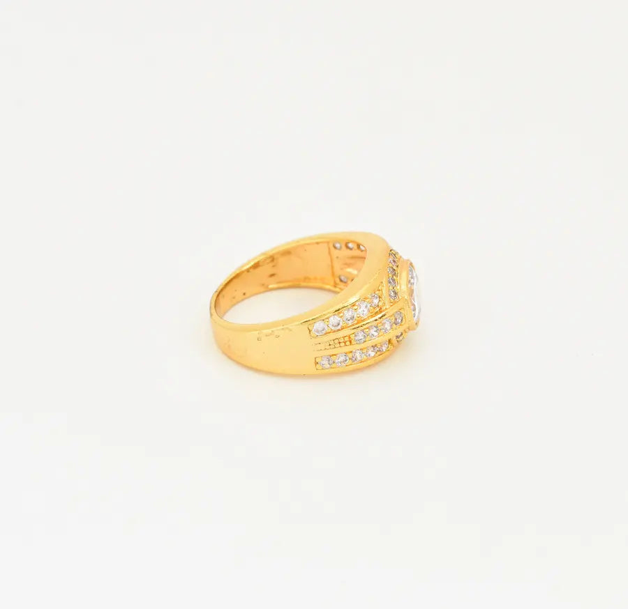White Royale Ring - V02334