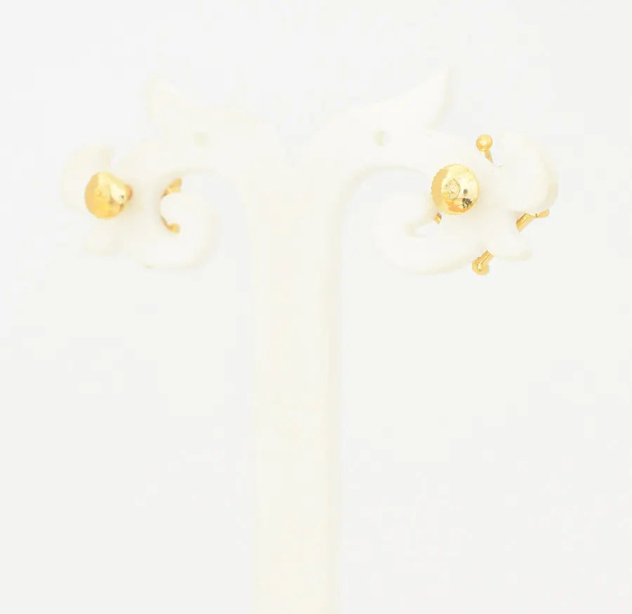 White Elsa Stud - U0947