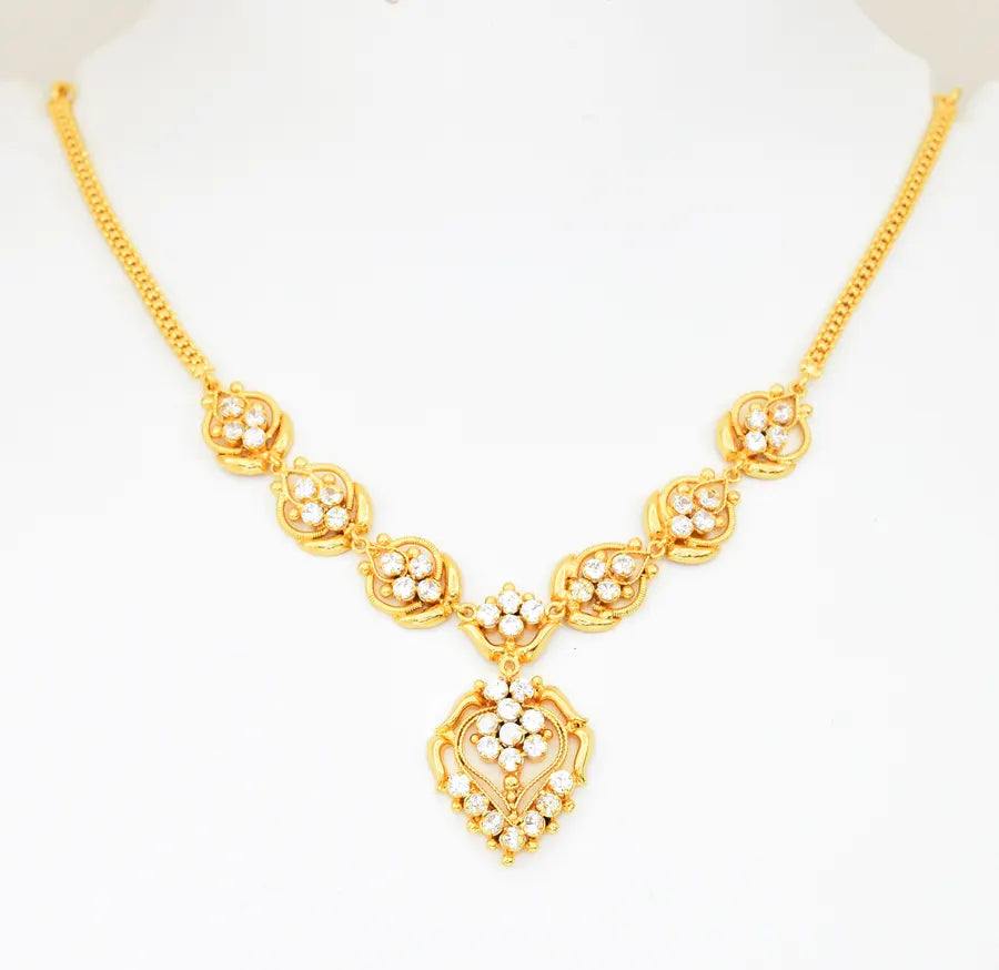 White Mellow Necklace - V04466