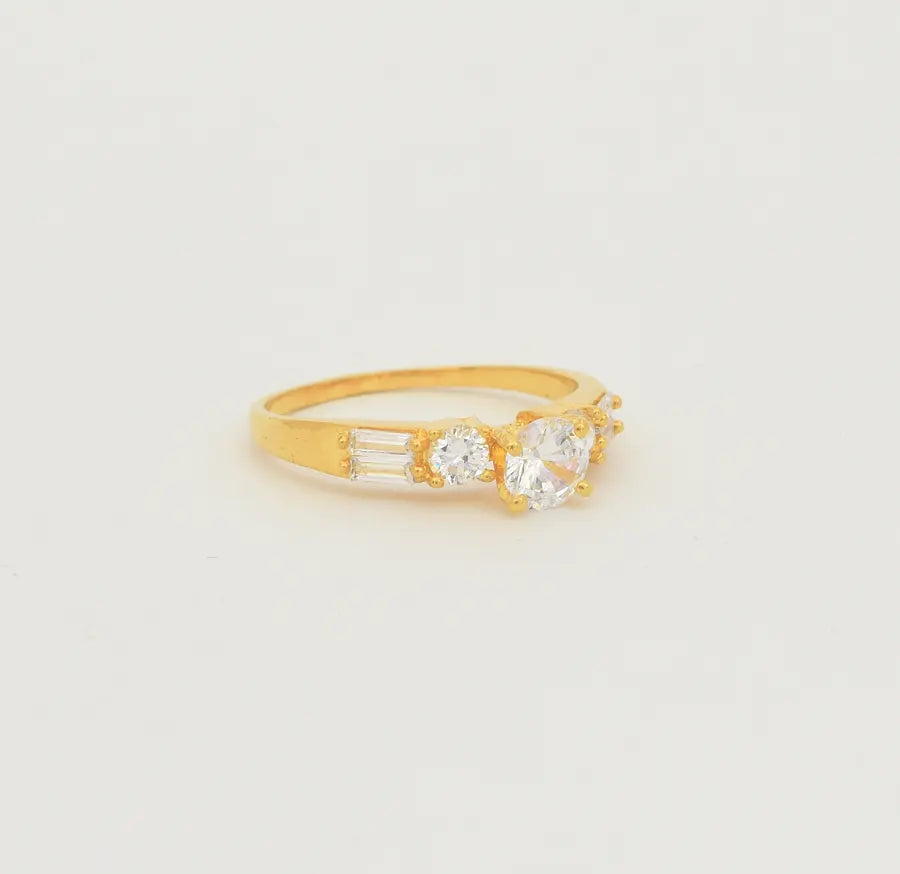 Medium White Risa Ring - U10133