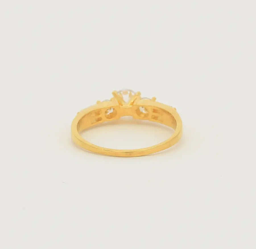 Medium White Risa Ring - U10133