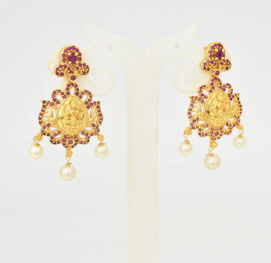 Magenta Laxmi Dangler - U10147