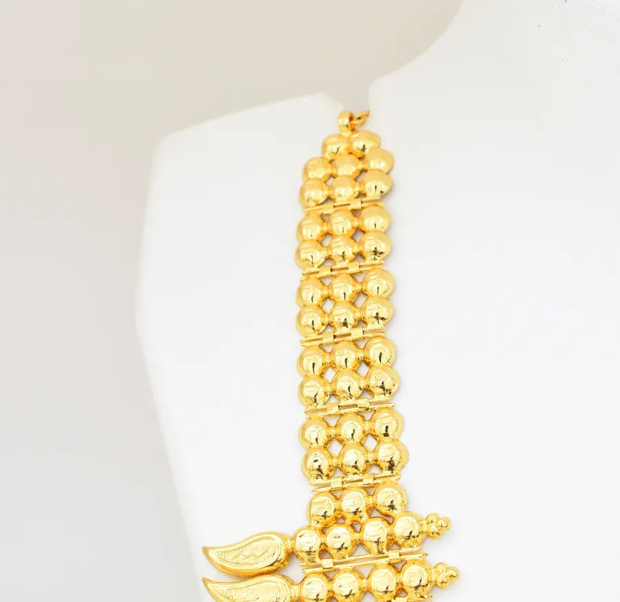 Elegancia Manga Broad Long Necklace - V10655