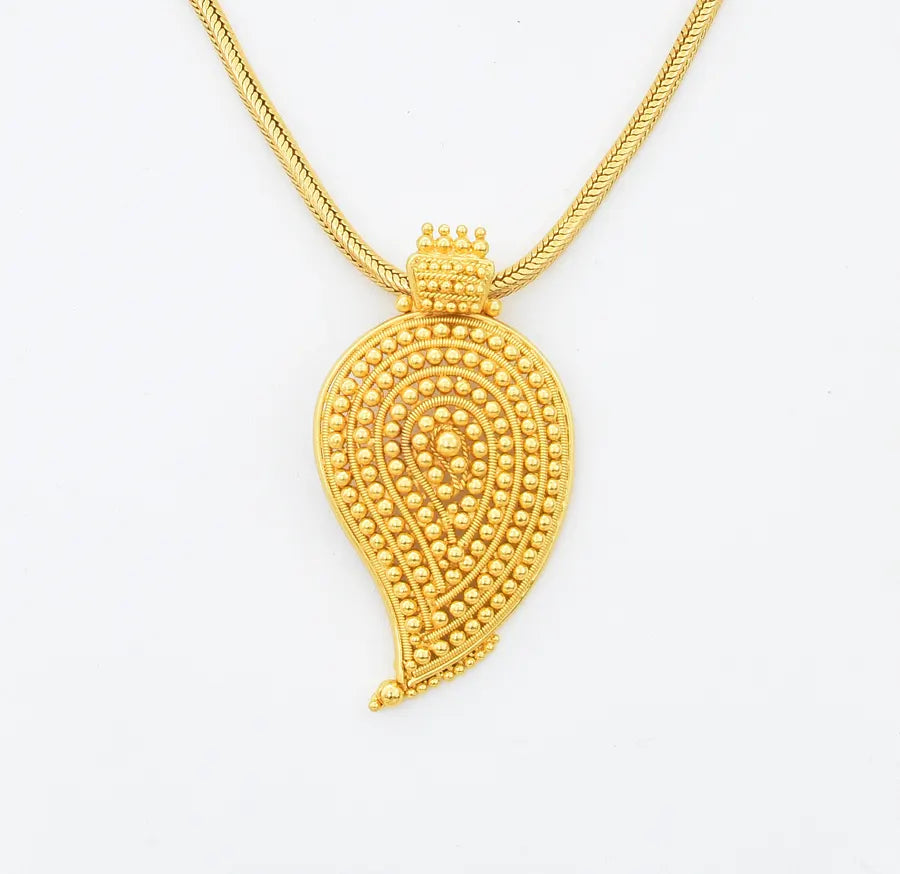 Designer Manga Locket With Chain - V10660