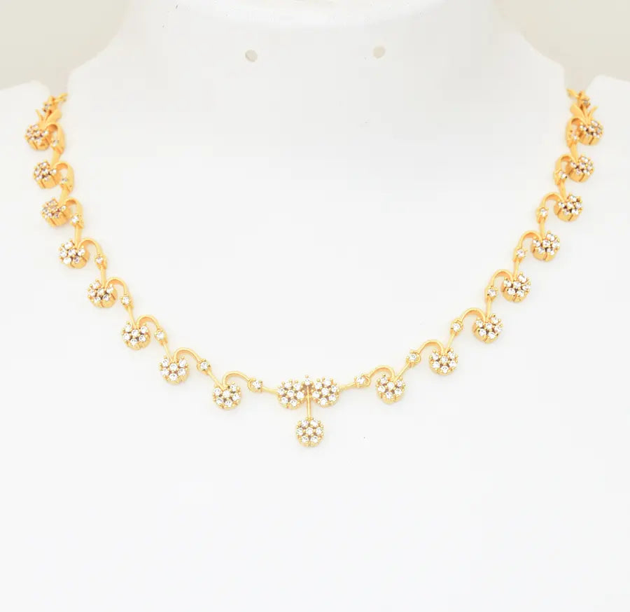 White Bloom Necklace - U10161