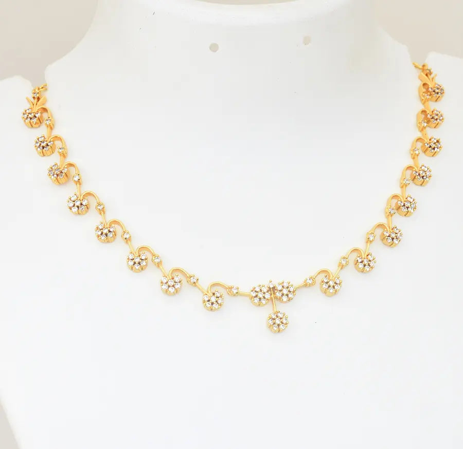 White Bloom Necklace - U10161