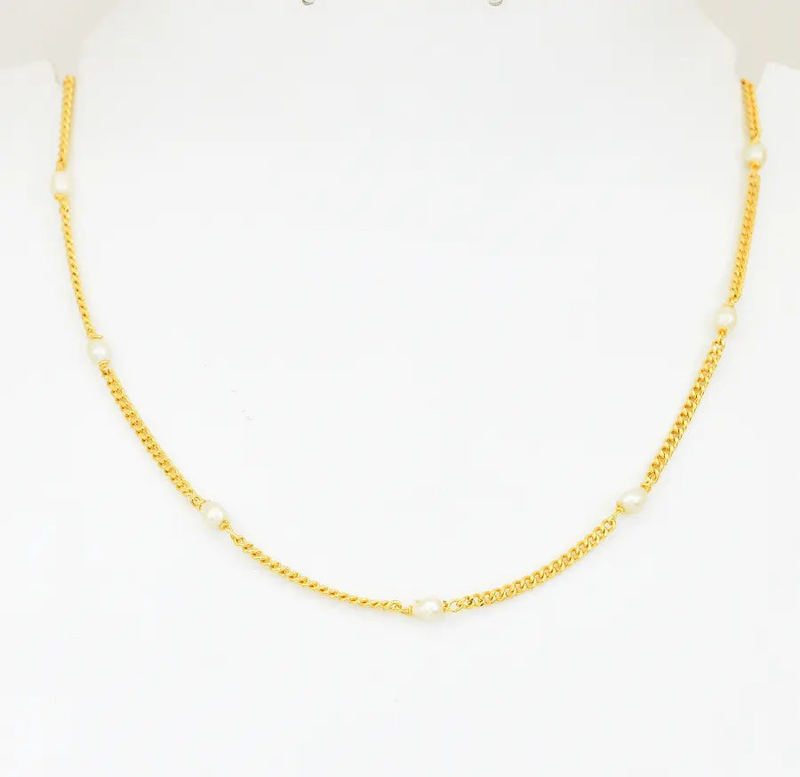 Medium Small Pearl Curb Chain 18 Inches - V10661