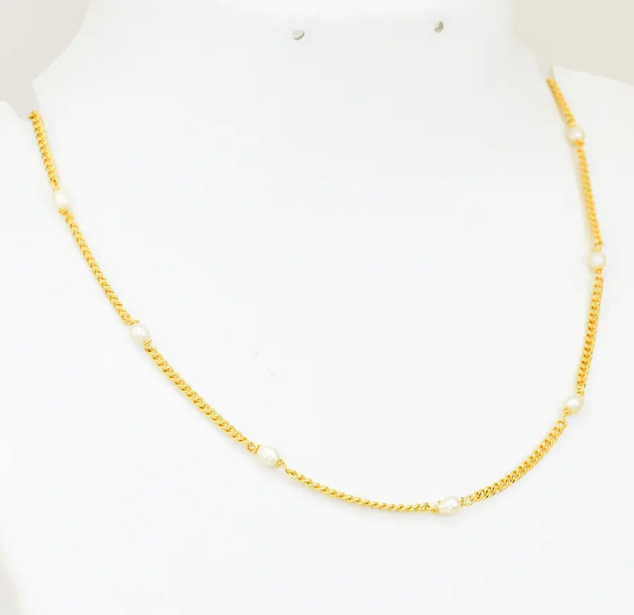 Medium Small Pearl Curb Chain 18 Inches - V10661