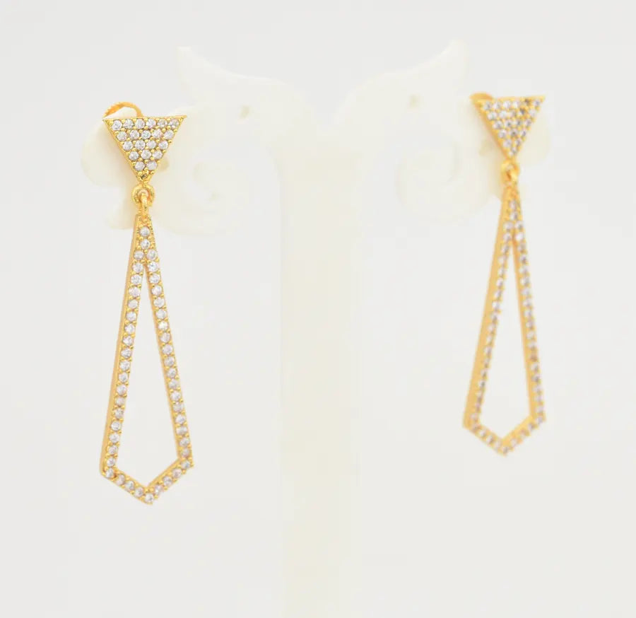 White Eternal Dangler - U10162