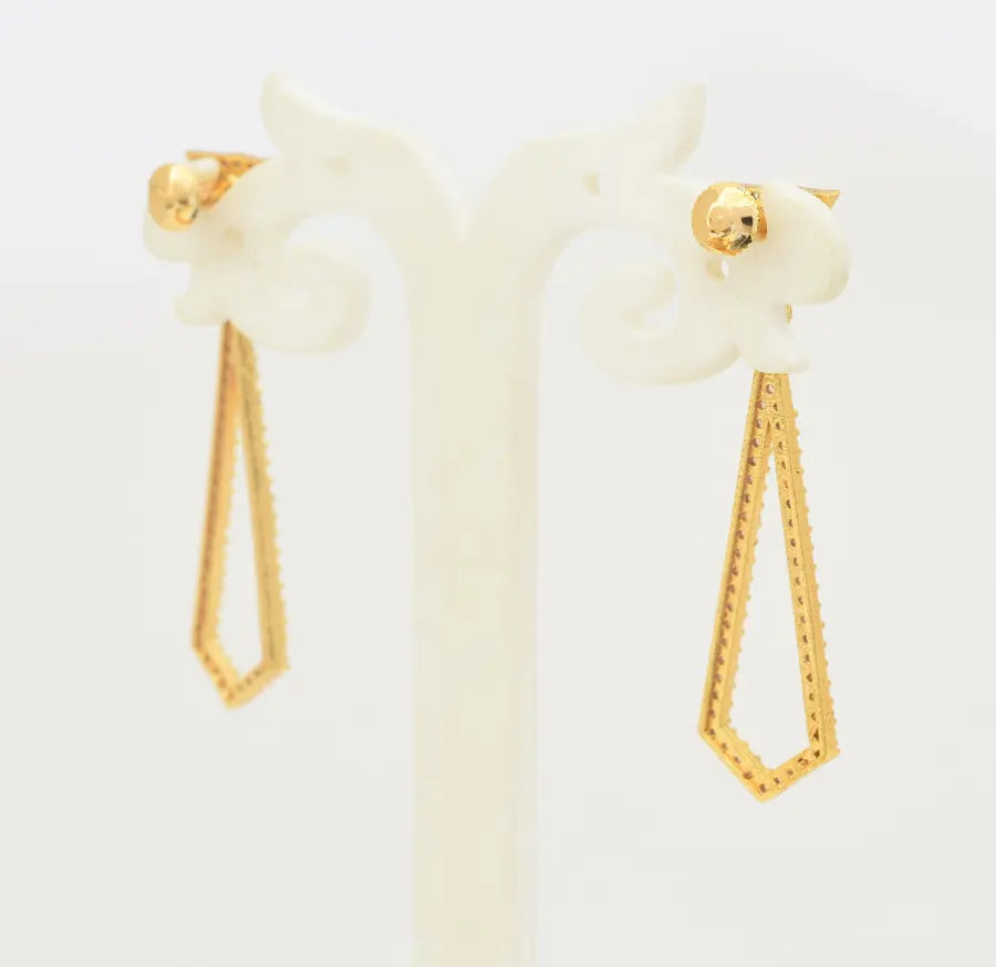 White Eternal Dangler - U10162