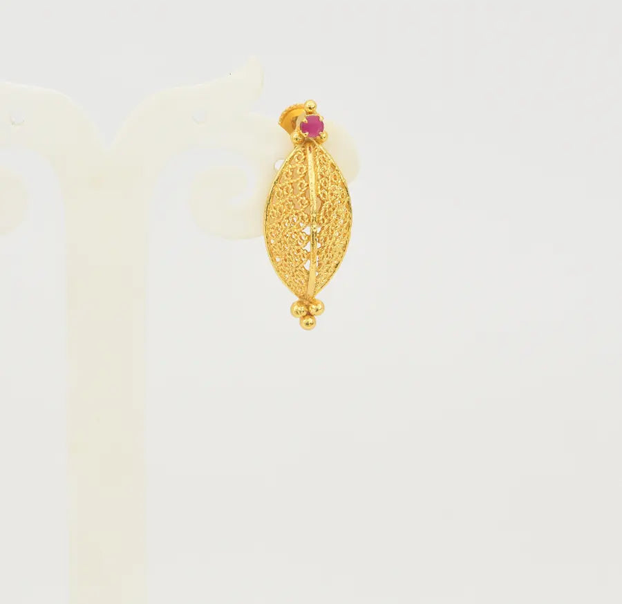 Magenta Elica Stud - U10169