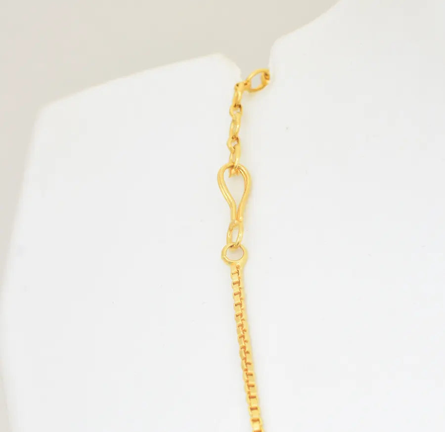 White Magenta Beautiful Peacock Necklace With Jhumka - U09117