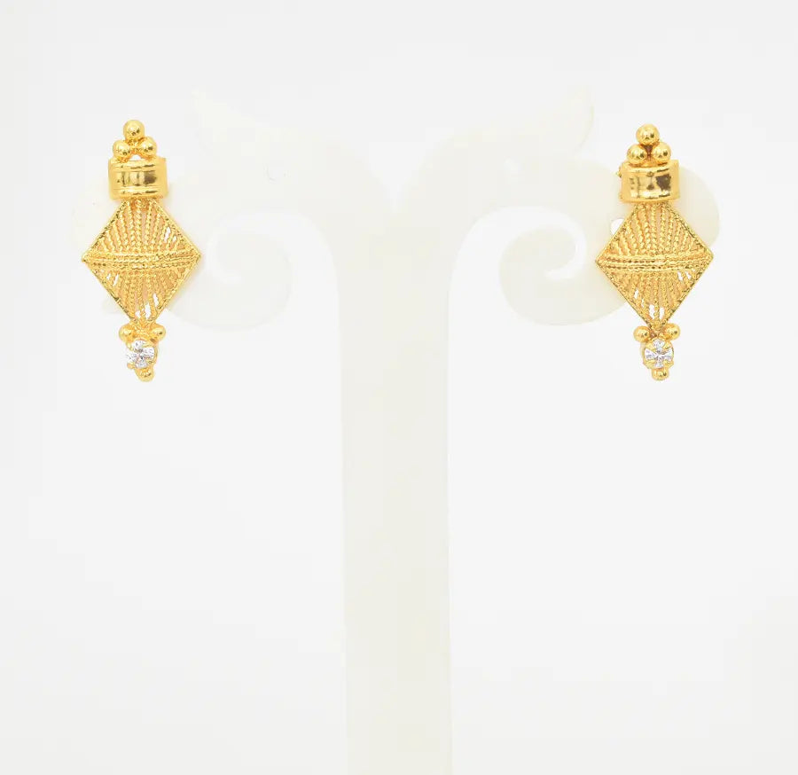 White Azure Stud - U10186