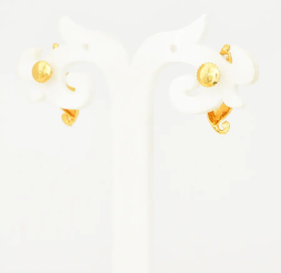 White Nora Stud - V05526