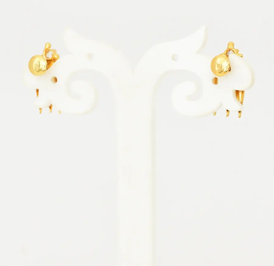 White Small Jasmine Bud Stud - V05528