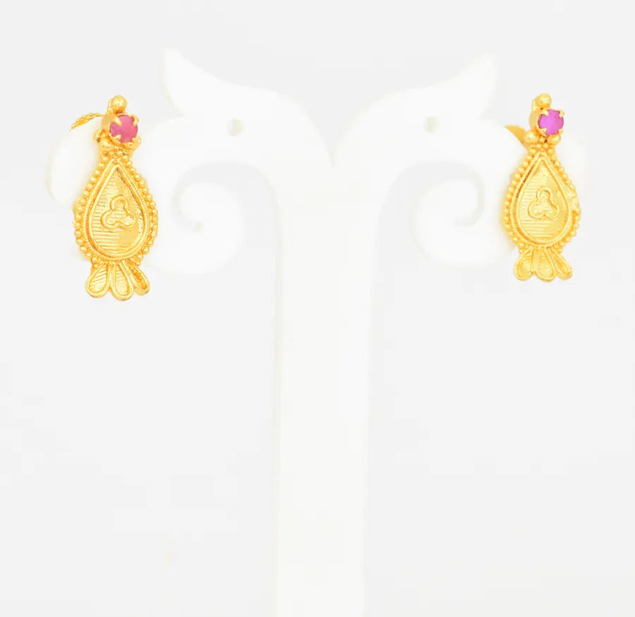 Magenta Lexi Stud - V05529