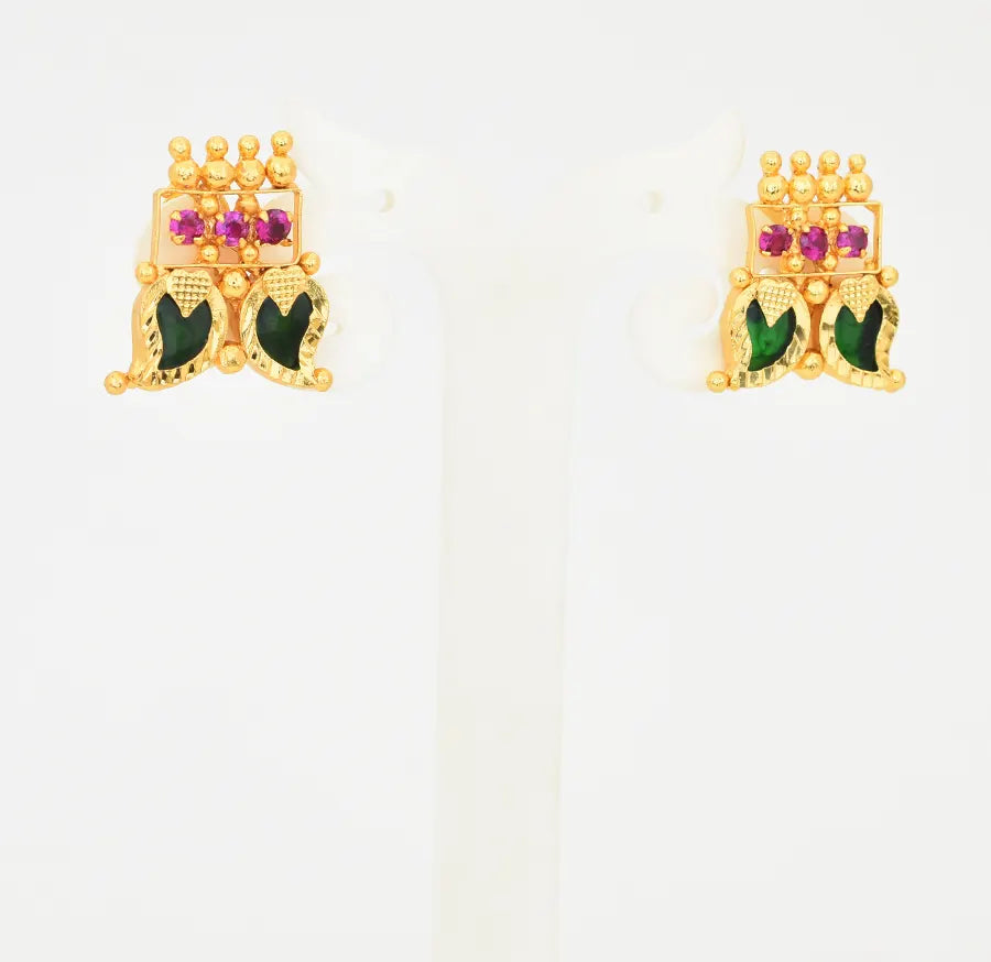 Double Manga Green Stud - W06854