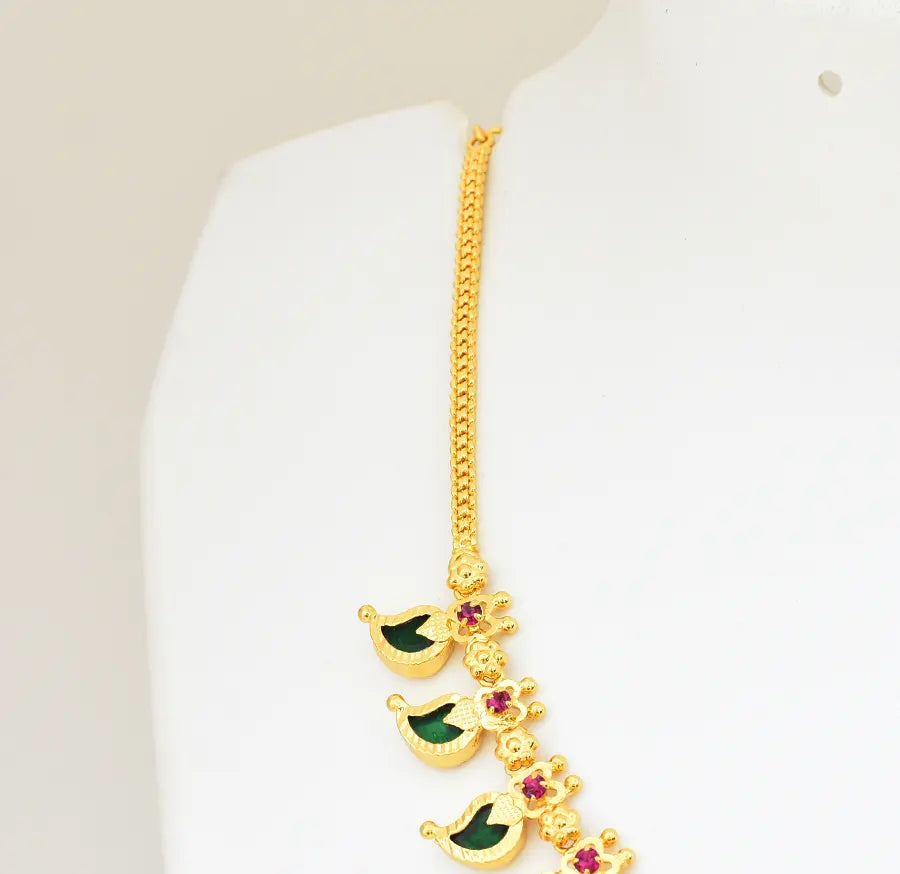Green 12 Manga Necklace - V01304