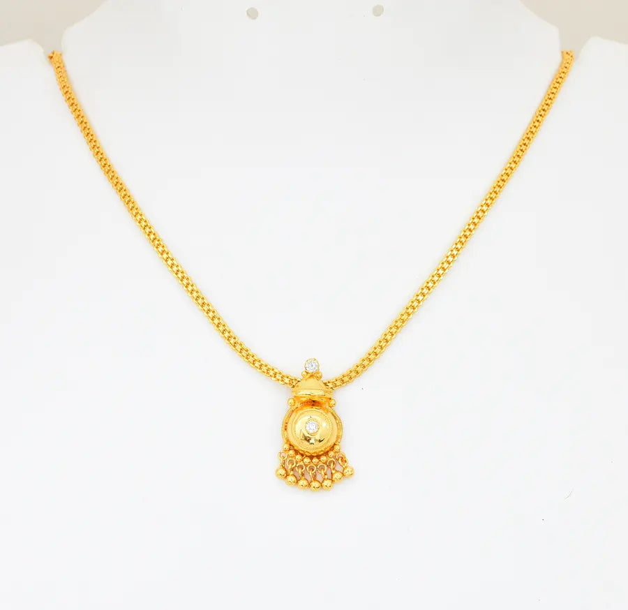 White Elegant Locket With Chain - U12283